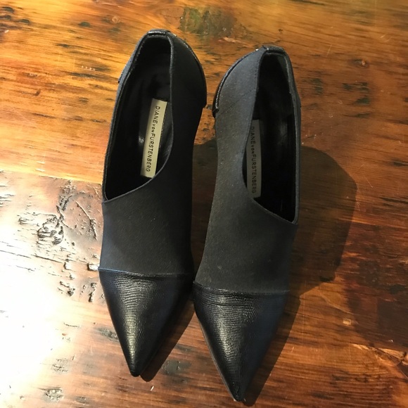 DVF Black leather and spandex pumps 😍 - Picture 3 of 4